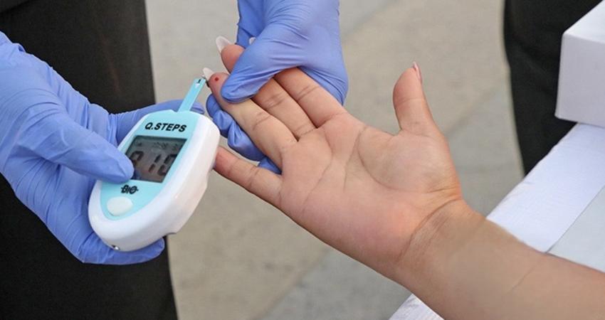 Amplía Salud jornadas de detección de enfermedades cardiovasculares en el malecón de La Paz