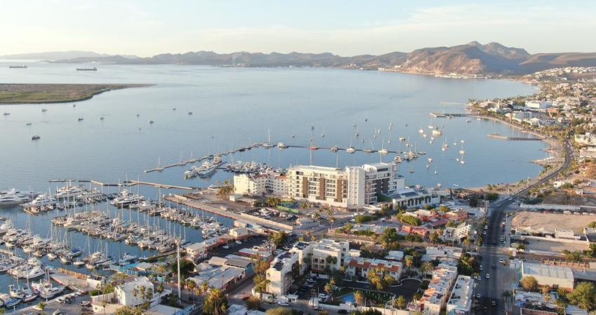 La Paz se consolida como destino turístico con más de 70 mil visitantes vía aérea en julio