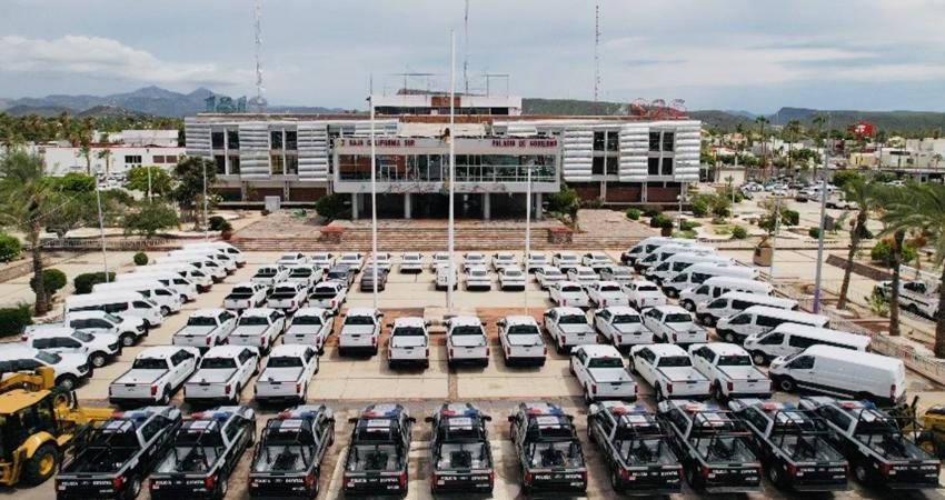 Fortalece Gobierno de BCS capacidad operativa con 81 vehículos y maquinaria por más de 106 mdp
