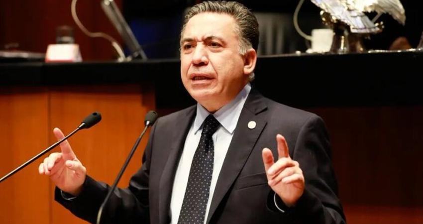 Enrique Inzunza deja la bancada de Morena en el Senado