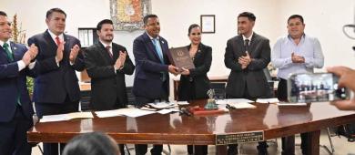 Al asumir la presidencia de la JUGOCOPO, el diputado Martín Escogido se compromete a fortalecer a la XVII Legislatura
