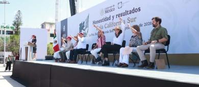 Recibe Víctor Castro a la presidenta Claudia Sheinbaum y refrenda respaldo de Baja California Sur