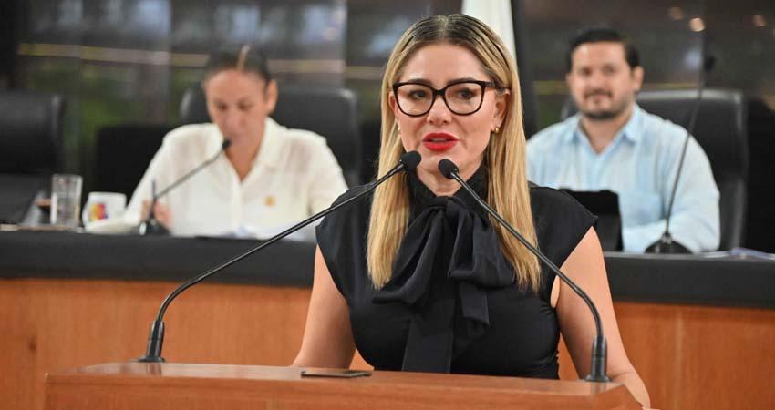 Busca diputada Karina Olivas fortalecer el cabildo abierto y transparencia en ayuntamientos