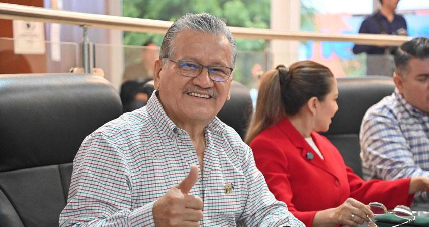 Busca diputado Fernando Hoyos abatir rezago legislativo en el Congreso