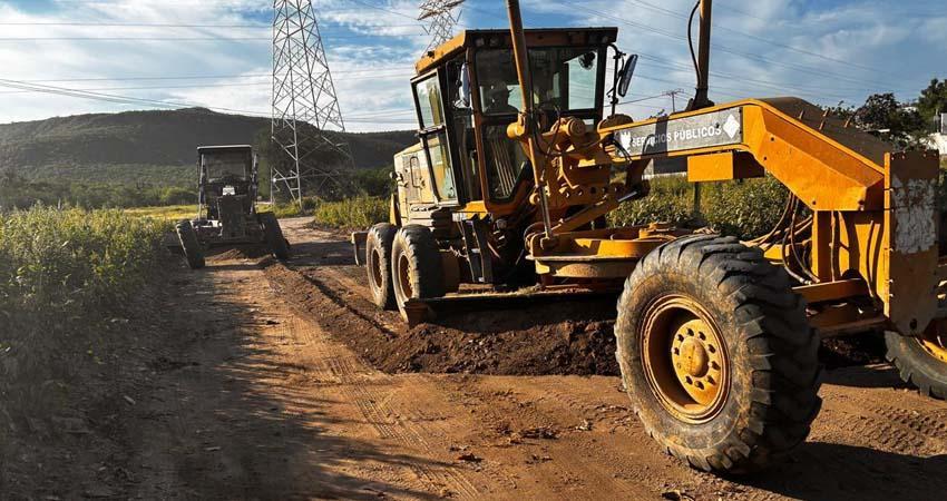 Mantiene Ayuntamiento de La Paz cuadrillas de Servicios Públicos para atender vialidades