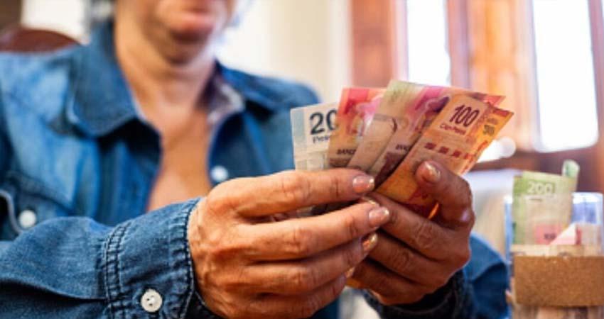 Proporción de hogares con apoyos del gobierno sube a 41%