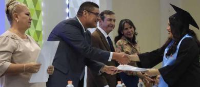 UABCS entrega a la sociedad 454 nuevos profesionistas, en el marco de su 50 aniversario