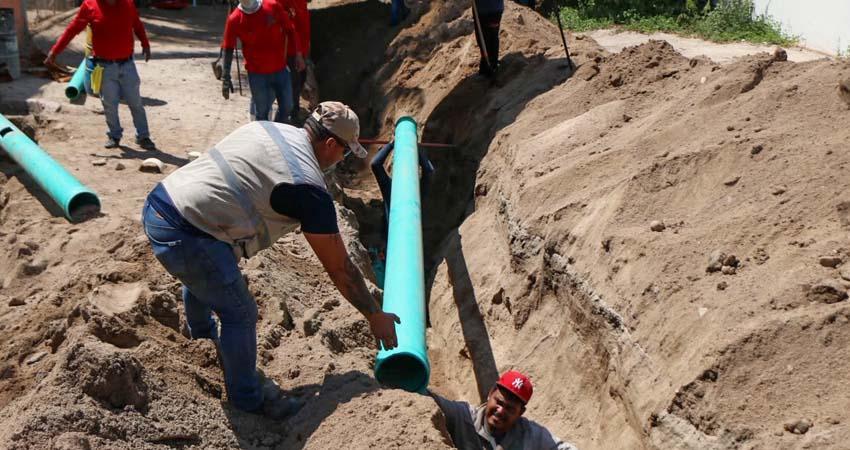 OOMSAPAS La Paz renueva 600 metros de redes de agua potable y drenaje en la colonia Roma