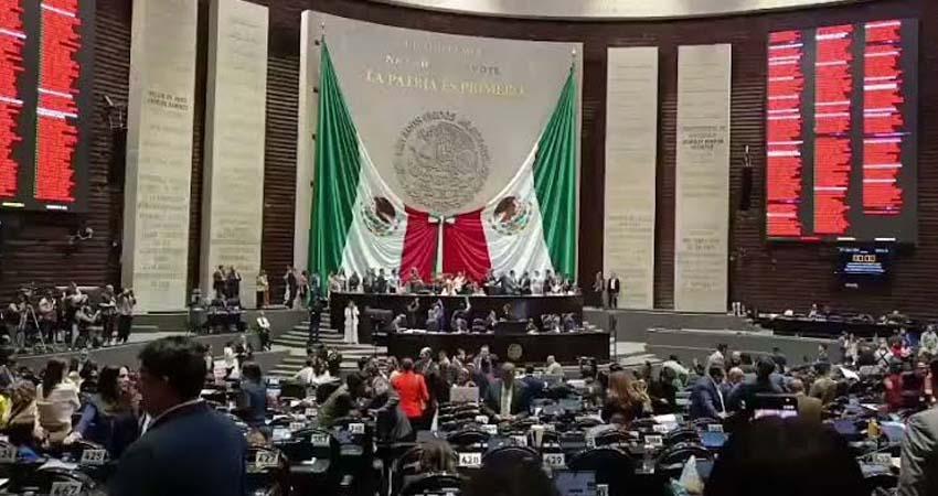 Declaran constitucionalidad de reforma que limita doble nacionalidad