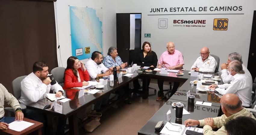 Encabeza Víctor Castro sesión del Consejo de la Junta Estatal de Caminos; reportan avance del 75% en obras