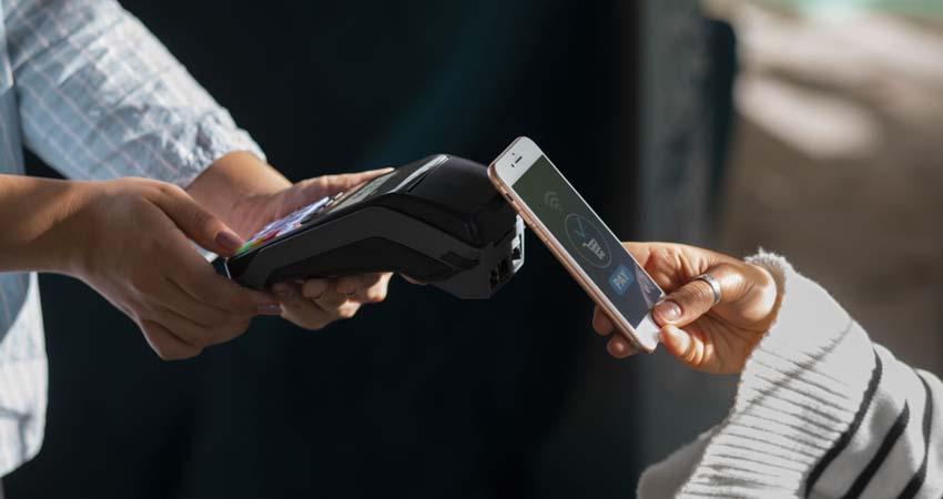 Gobierno busca digitalización de dinero pero aumenta número de mexicanos que usan efectivo