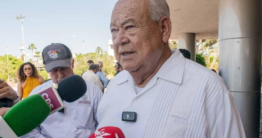 Víctor Castro respalda que API Baja California Sur administre puerto de Cabo San Lucas