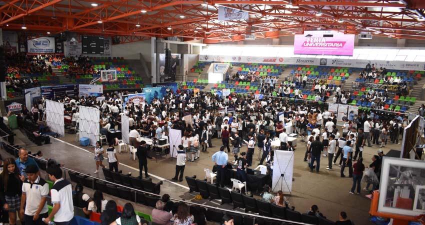 Más de mil jóvenes asistieron a la Feria Universitaria organizada por el Ayuntamiento de La Paz