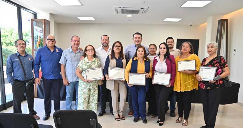 Reconoce el Congreso de BCS a exdelegadas sindicales