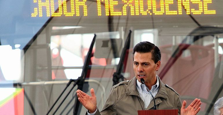 Inversión física de gobierno aumentó 15% en 2014, dice EPN