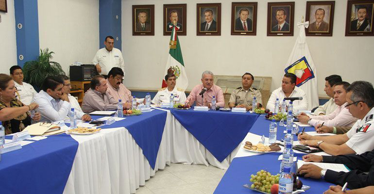 Urge el Gobernador a los alcaldes fortalecer combate a delitos menores   