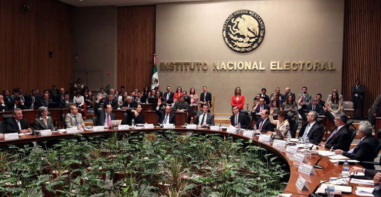 Señalan diputados crisis de credibilidad al INE