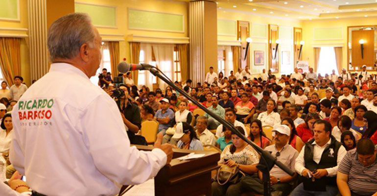 Se reúnen en Los Cabos senadores priístas con líder nacional de la CROC