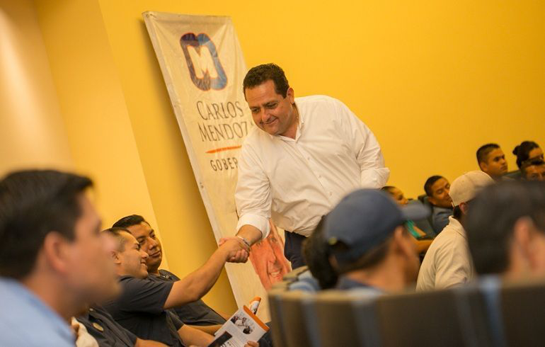 Ofrece Mendoza Davis más infraestructura educativa y calidad académica