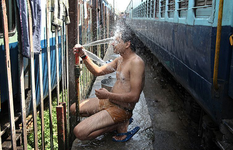 Suman 432 muertos en India por ola de calor