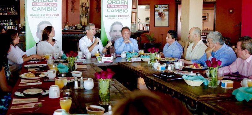 "Yo no robé, no estafé, no invadí" sentencia Alberto Treviño ante IMEF