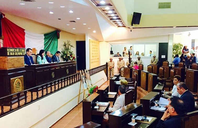 DIPUTADOS DE BCS IRRESPONSABLES Y SIN NINGÚN RESPETO POR EL MEDIO PERIODÍSTICO