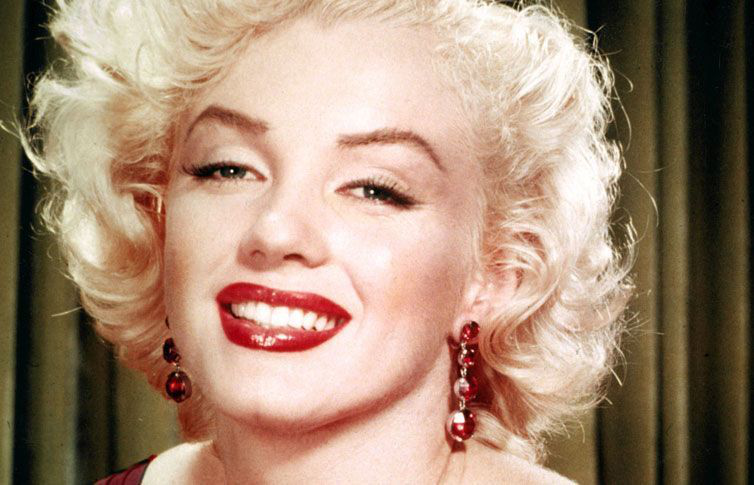 Marilyn Monroe murió sin dientes ni prótesis mamarias   
