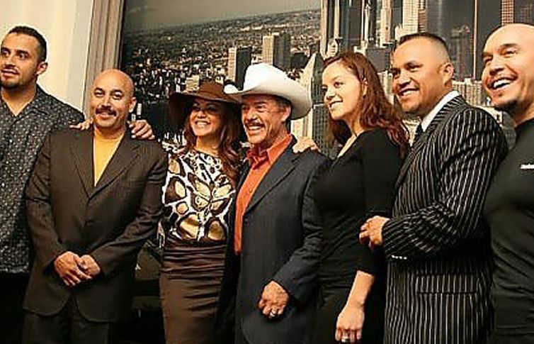 Y sigue la guerra entre los Rivera