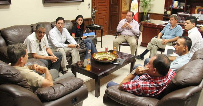 Reconocen a Antonio Agúndez como el presidente municipal que más apoyos ha brindado a Cruz Roja