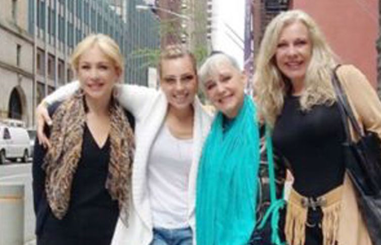 Las Sodi siguen en pie de guerra con su hermanastra Laura Zapata