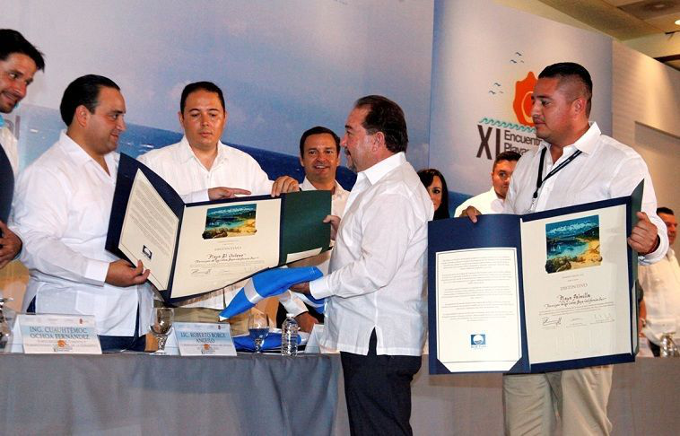 Recibe Gobierno de Los Cabos 3 Banderas Azules para las playas El Chileno, Palmilla y Santa María