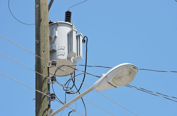 Servicios Públicos analiza de la mano de otras dependencias el adquirir luminarias