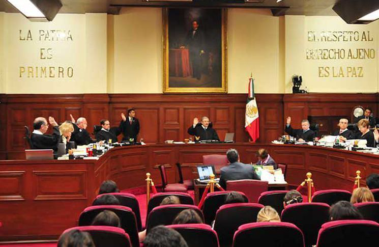 Maestros que reprueben evaluación dejarán de dar clase: Corte