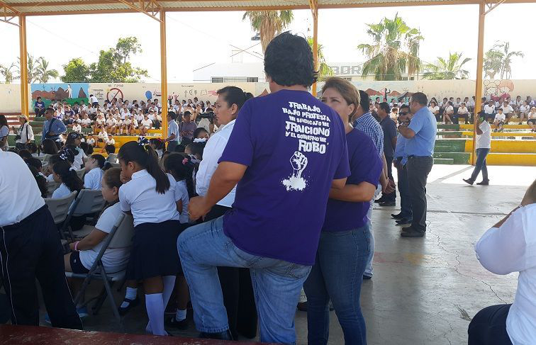 Desconoce la SEP razones de los maestros que trabajan bajo protesta