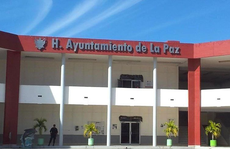Por mala pagas, CFE corta energía eléctrica al Ayuntamiento de La Paz