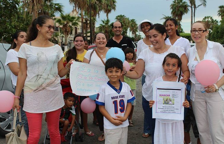 Ciudadanos cabeños marchan a favor de la vida, el matrimonio y la familia