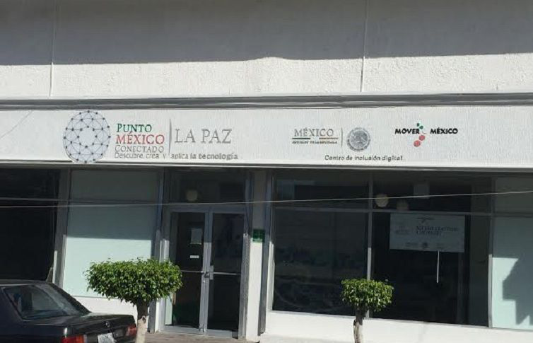 Funcionario de la SCT propina golpiza a una mujer; le zafó un brazo