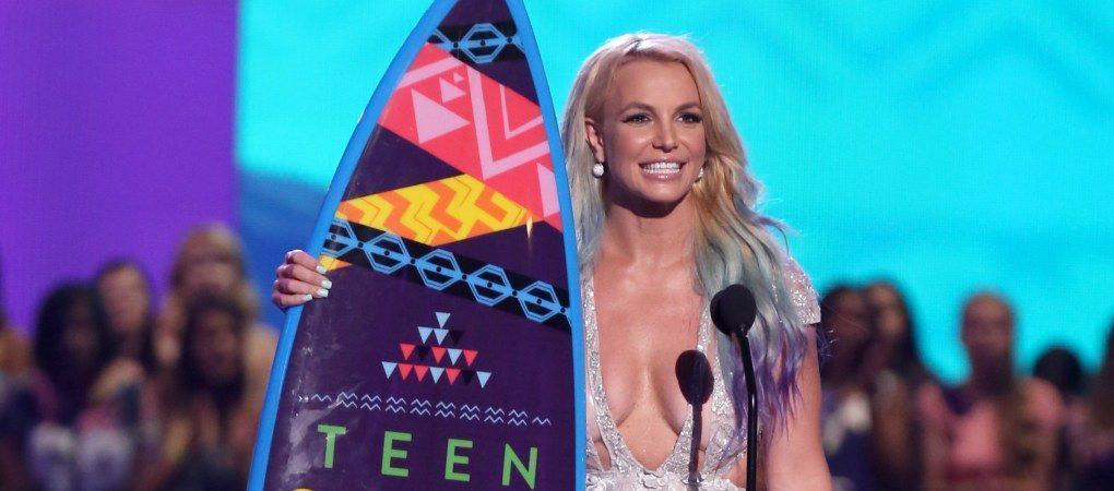 Britney y su escote que dejó sin aliento a más de uno