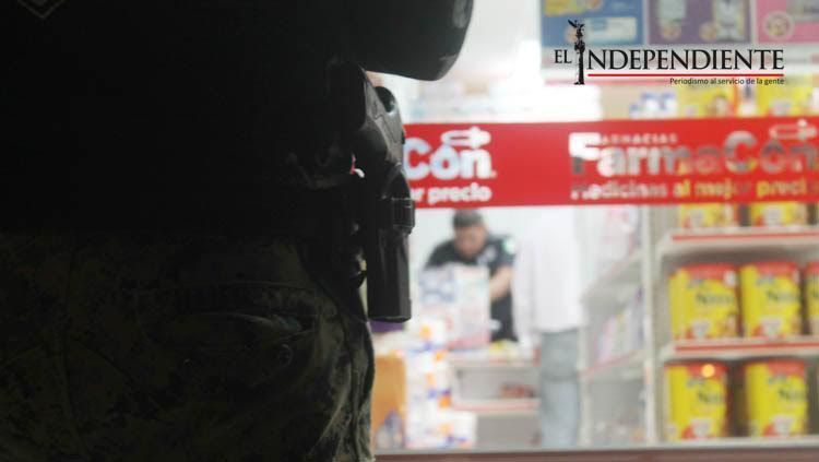 Siguen los asaltos en Los Cabos; sujetos armados roban una farmacia