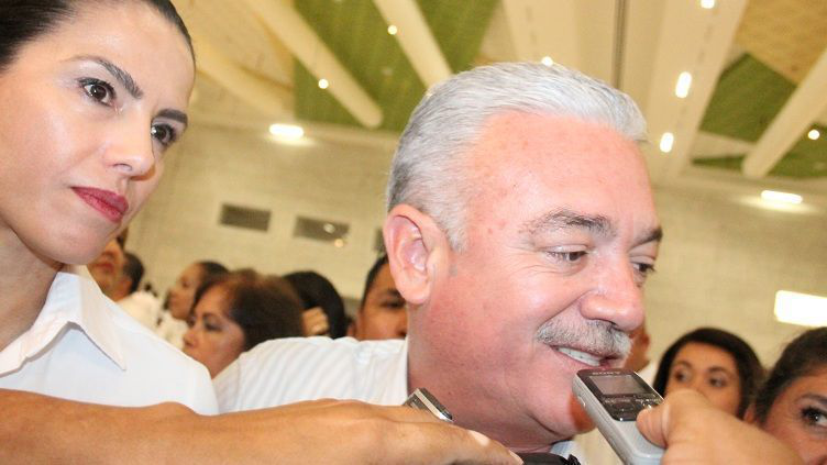 Me voy de la mano de mi familia y con la frente en alto: Marcos Covarrubias