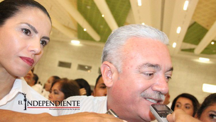 Me voy de la mano de mi familia y con la frente en alto: Marcos Covarrubias