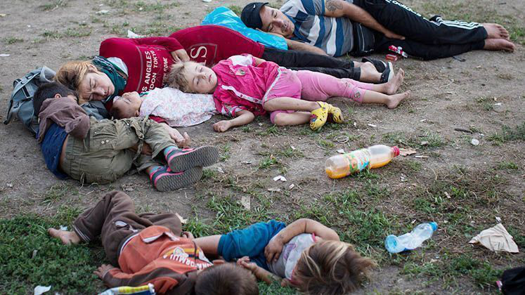 Crisis migratoria divide a Europa; la UE anuncia reunión de emergencia