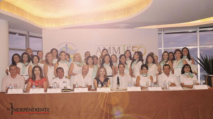 Toma protesta consejo directivo de AMMJE capítulo San José del Cabo