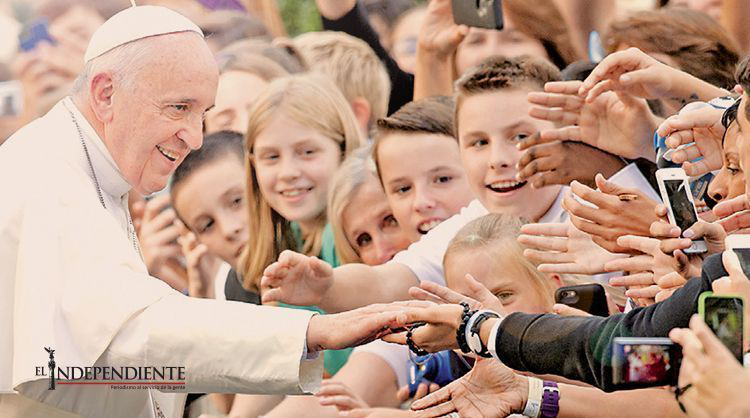 Papa Francisco pide por migrantes en el Congreso