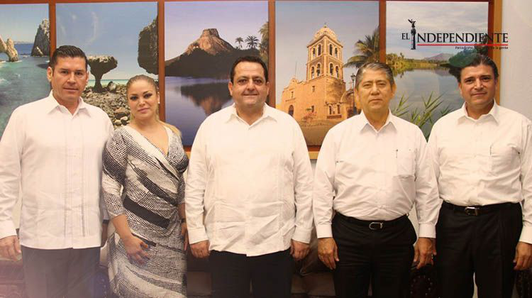 Se reúnen el gobernador y la nueva delegada de PGR en BCS; Coordinarán esfuerzos para prevenir el delito