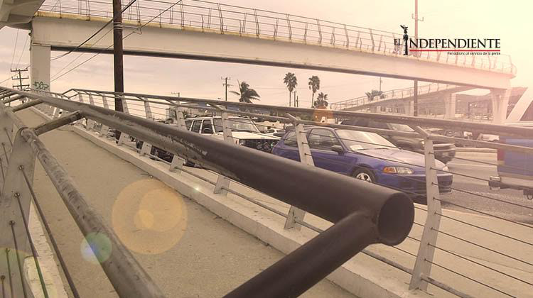 Que los ciudadanos usen los puentes peatonales, pide Tránsito Municipal