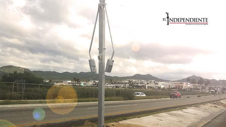 Coloca SCT más de mil luminarias a lo largo del corredor turístico