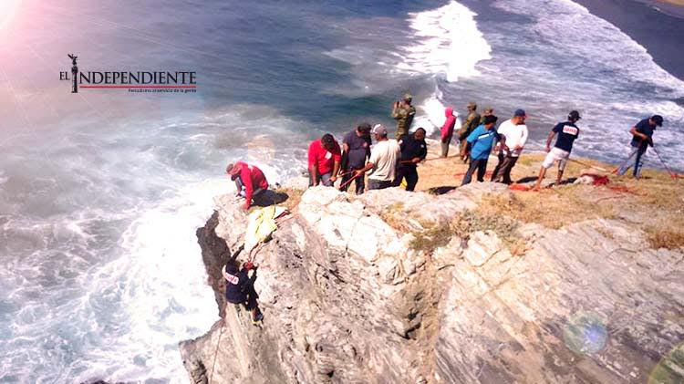 Tragedia en playa Las Palmas; extranjero se ahogó en un acantilado