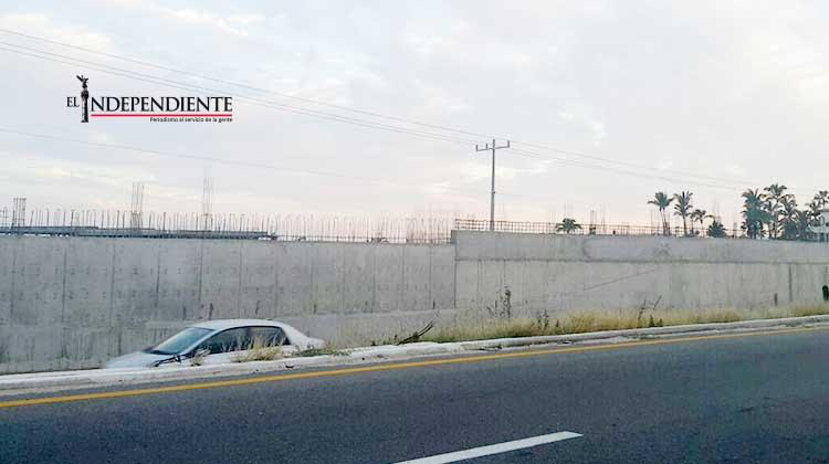 Si ya fue clausurado, entonces que derriben el muro en el corredor turístico: sondeo