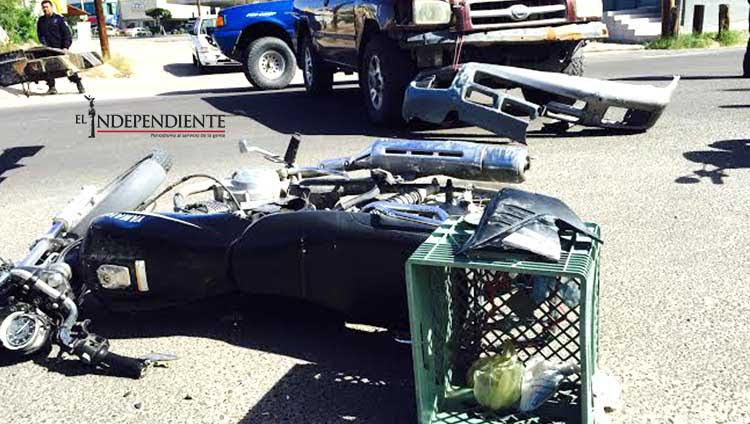 Un motociclista al hospital tras ser arrollado en Jalisco y J. Mújica